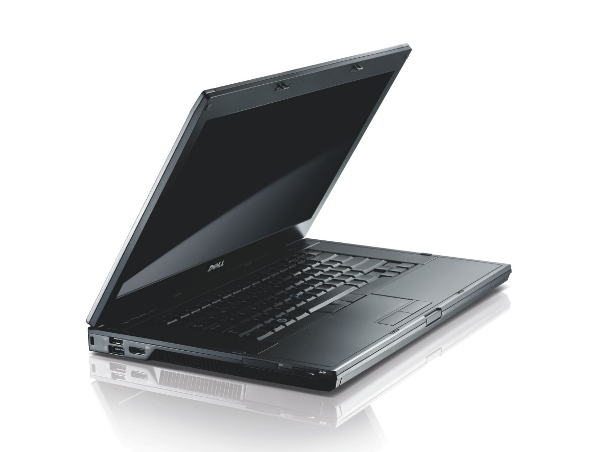 E6510 in Schwarz, das Display spiegelt hier nur im Fotostudio von Dell.